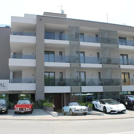 Cristal Otel 3*